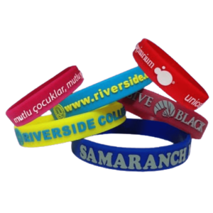 Kabartma Üstü Boyalı Silikon Bileklik SB020